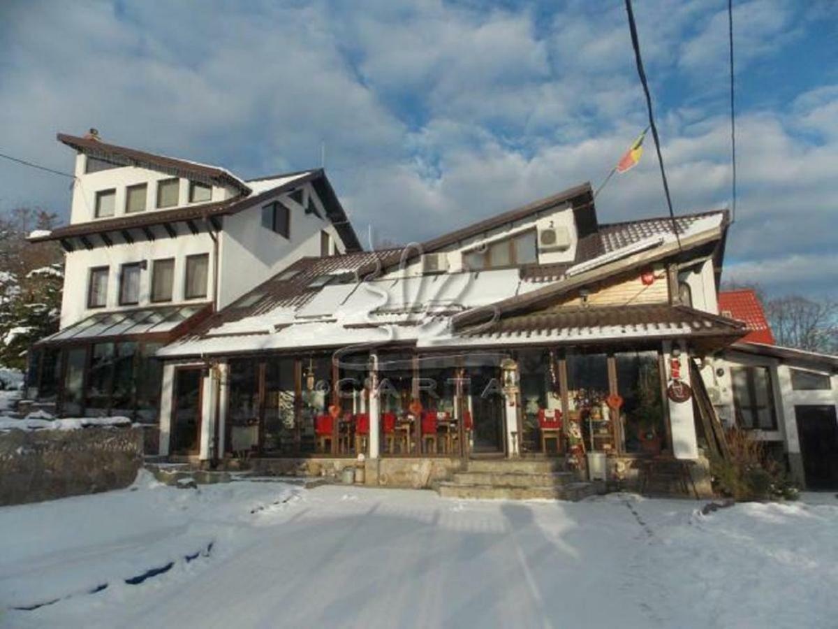 La Marele Moft Slănic Exterior foto